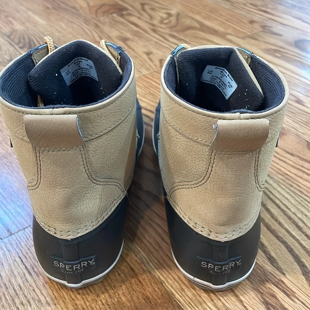 Boy’s Sperry Bowline Storm Boots. Size 5. Excellent to Like New Condition.